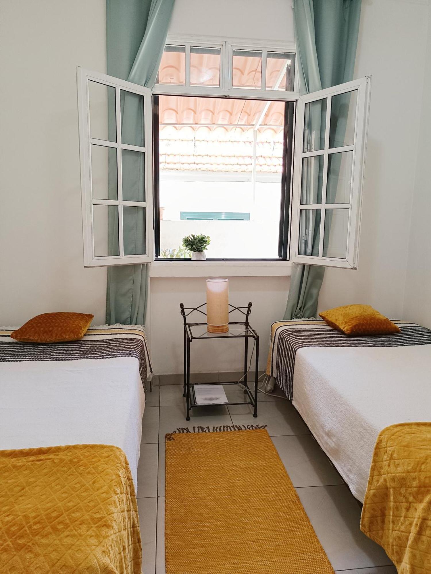 Home & Flower - Private Bedrooms Funchal Экстерьер фото
