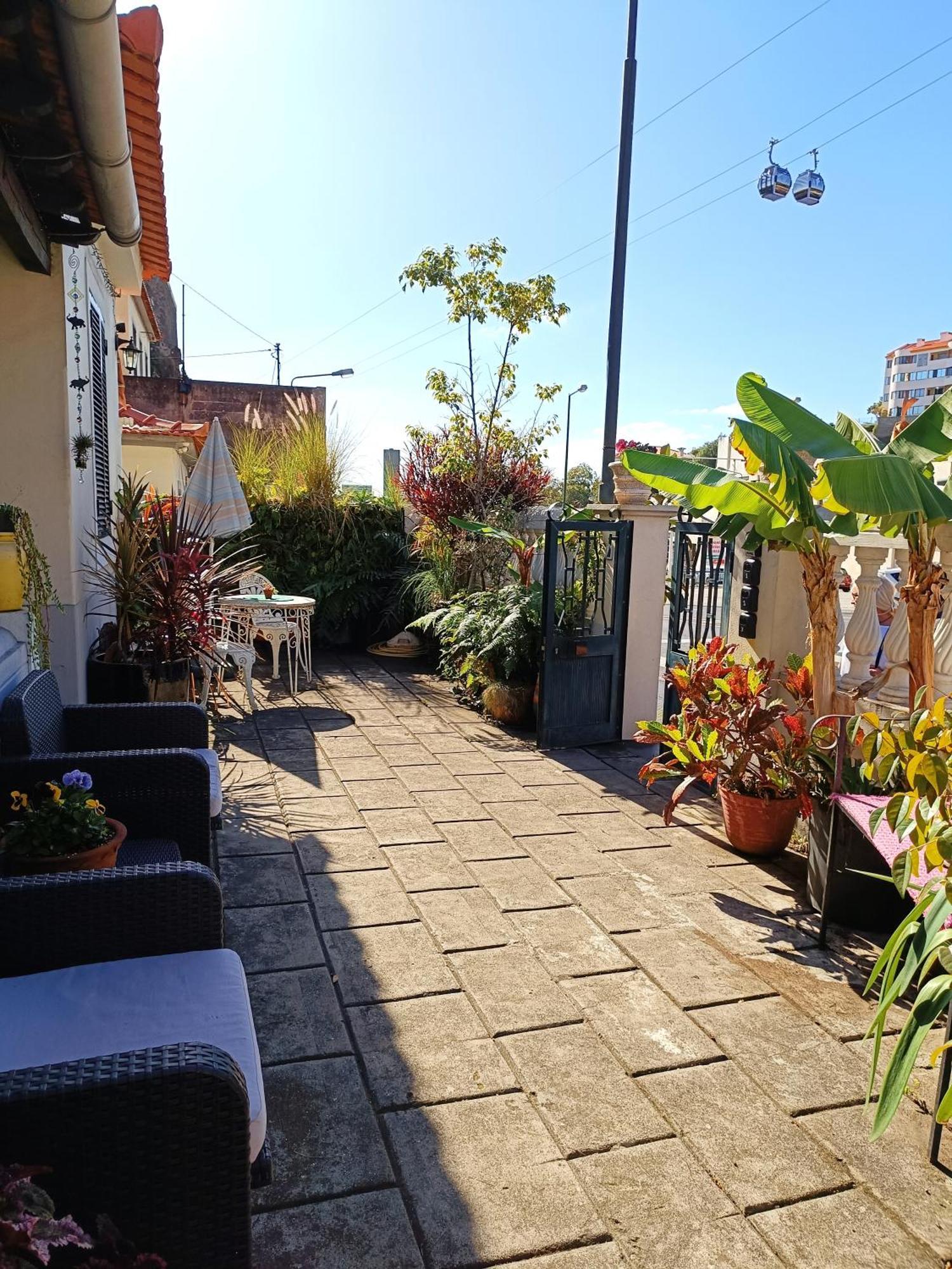 Home & Flower - Private Bedrooms Funchal Экстерьер фото