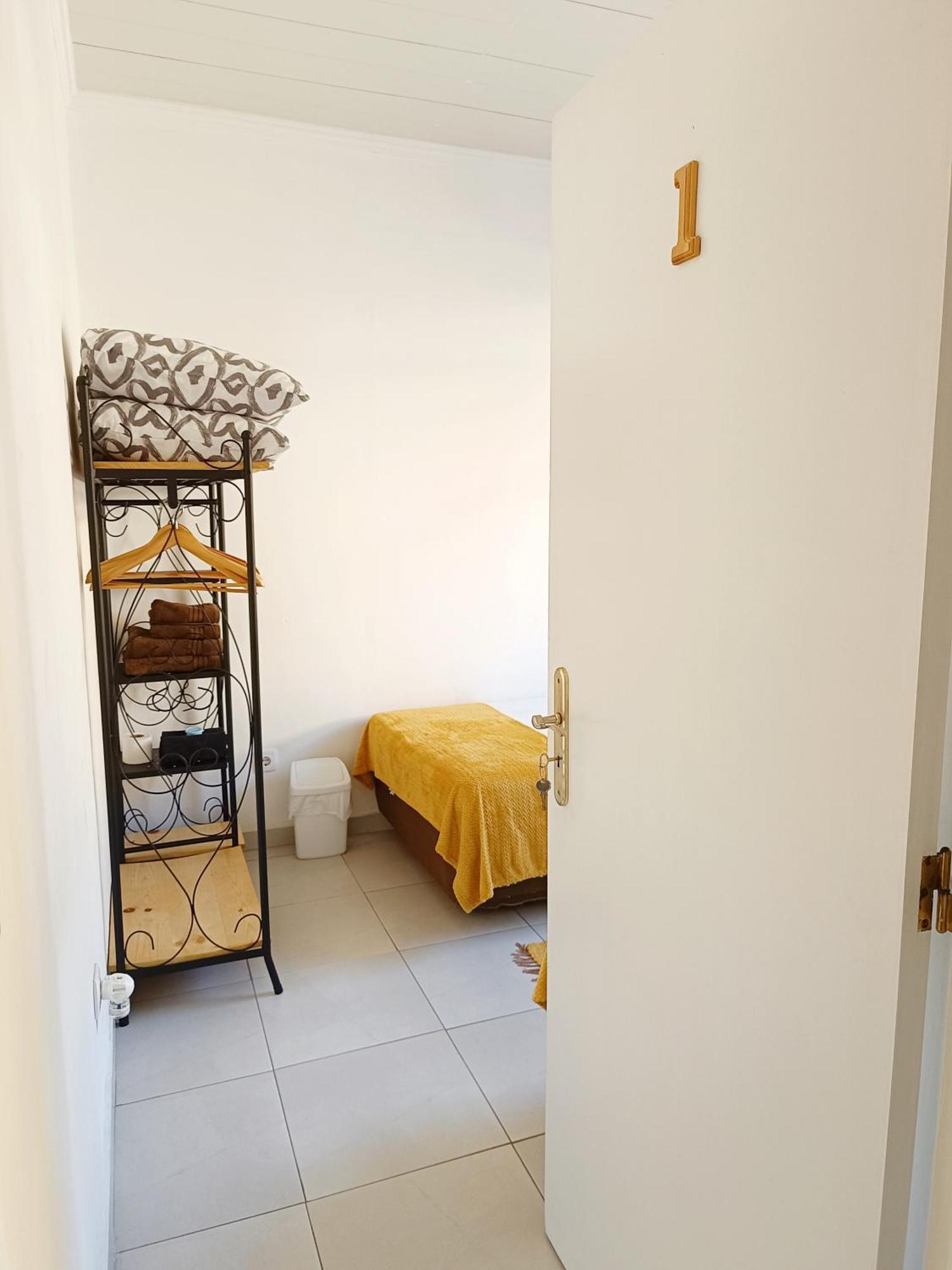Home & Flower - Private Bedrooms Funchal Экстерьер фото
